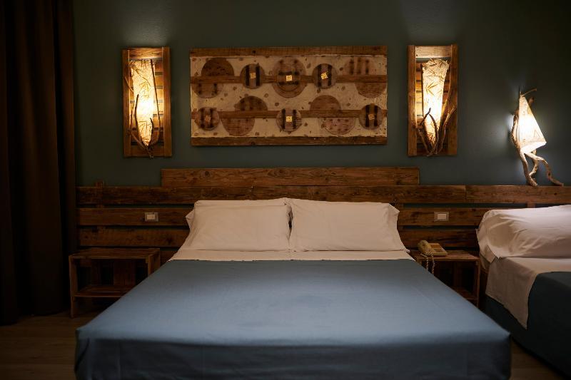 Tirreno Hotel 3*